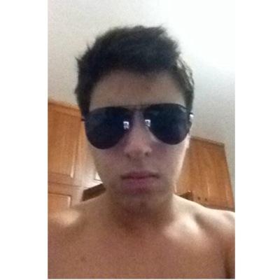 faço umas parada loka ai na vida e vivo vivendo a vida