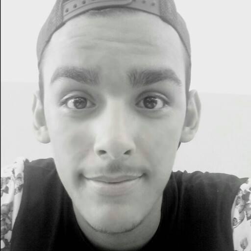 Eu sou um cara q gosta de fazer novas amizades e curti a vida ;p