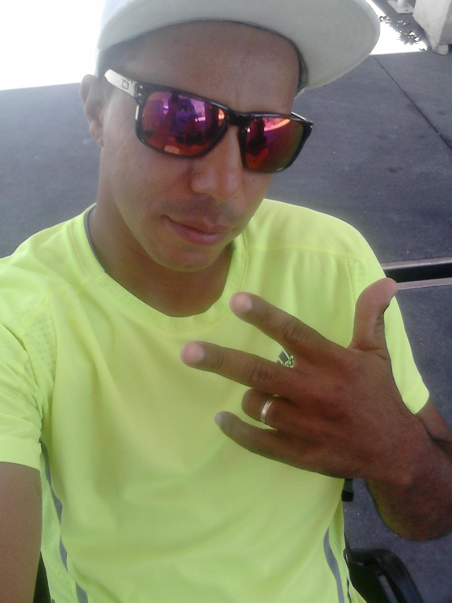 cleberasouza33's profile picture. 