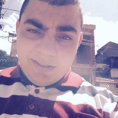 # eu sou um gαroto como todos os outros, só estou vivendo diαs iguαis, de mαneirαs diferentes !