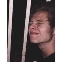 backup account. follow my main 
@dusknightharry