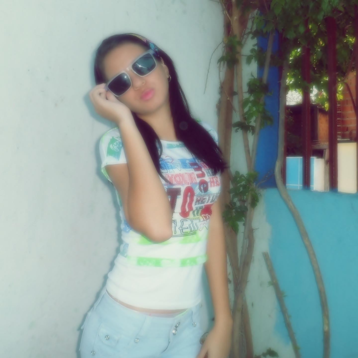 me duele aceptar q ya no estés cnmigo y no puedo dejar de pensar solo en ti...♥♥
