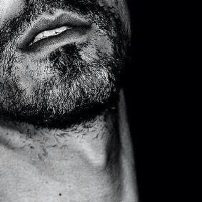 Ardovich

‏قُلْ للغياب: نَقَصْتَني، وأَنا حضرتُ لأُكْملَكْ!