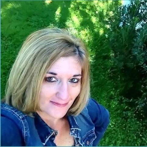 Writer, deli co-owner, wife, mom & mimi, child of God; Love to bike, fish, take pics, travel, soak up the sun  - yep, that's me