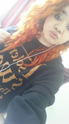 I'm Cierra c: birthday November 25, I'm 16
