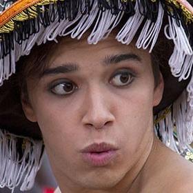 JULIAN SERRANO NUESTRO MUNDO *-*