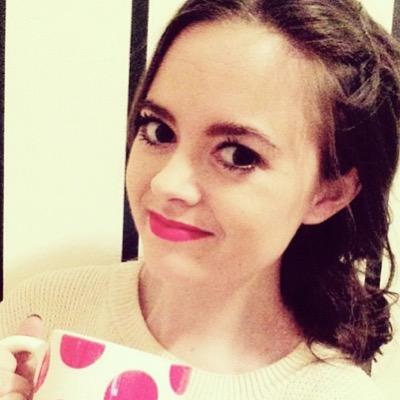 Editor at @J14Magazine, @TwistMag and @M_Magazine. Red lipstick enthusiast, magazine editor and tea addict.