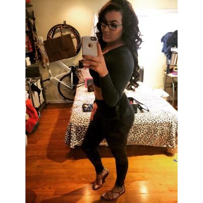 Goldenkayxo_'s profile picture. ♛ C l a s s y ❥ • 19yrs • Cars • Los Angeles, CA • Ranchera De Corazon • Jaliscience