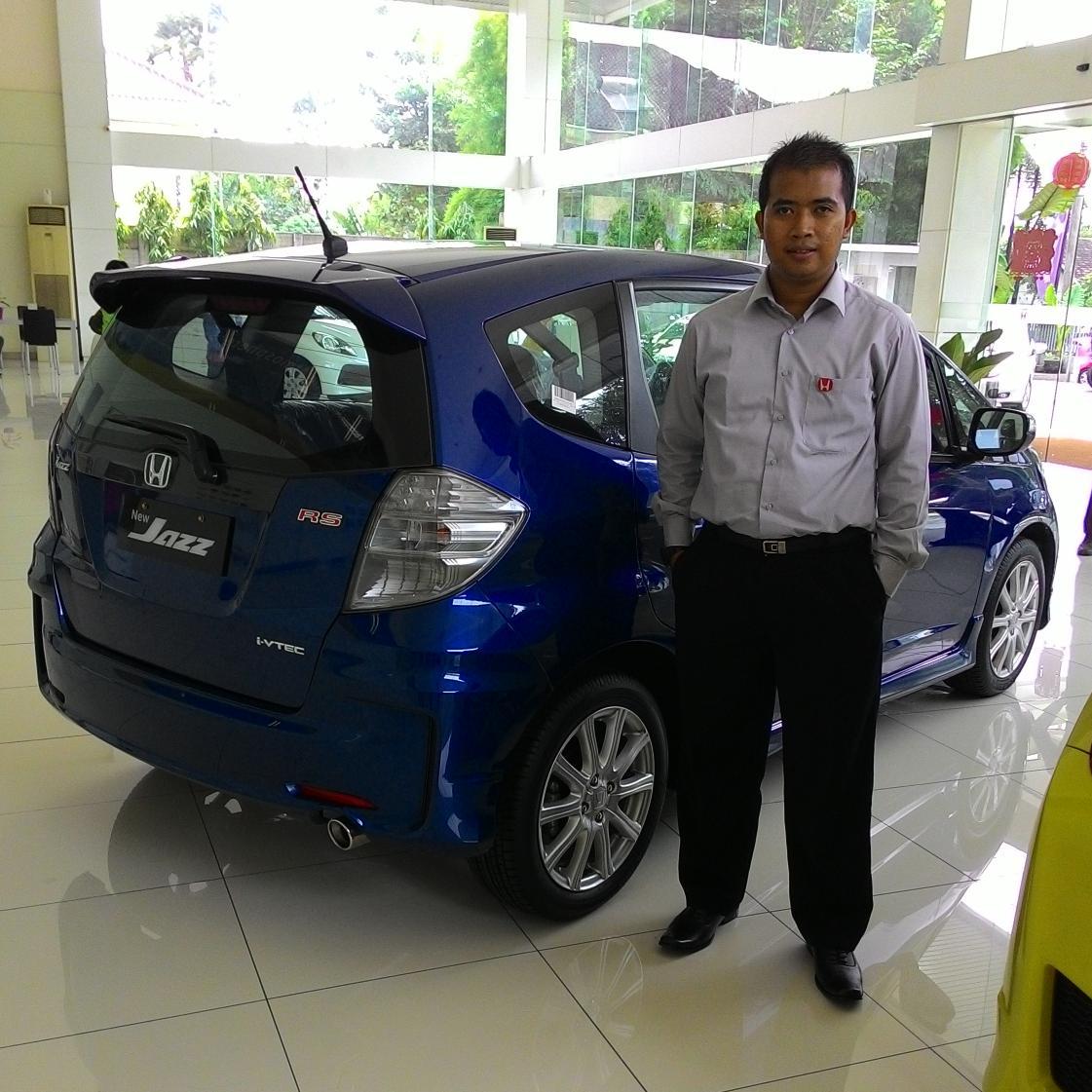 Sales Representatif Honda Sumber Purwokerto. Phone/SMS/WA : 081225515522. PIN BB : 539688D1