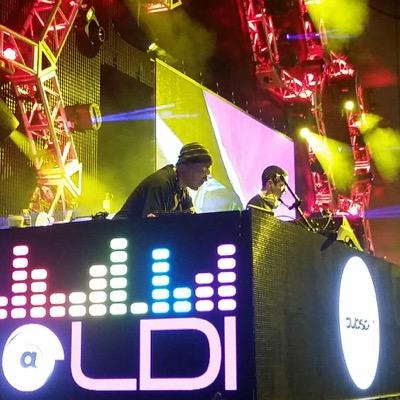 radiatereality's profile picture. 