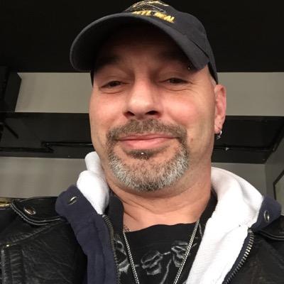 mikemungus's profile picture. #weedsquad #holysmokers