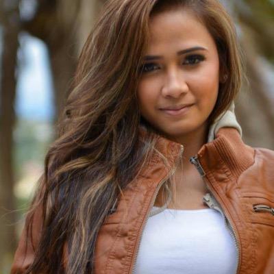 Megsmoo_'s profile picture. 