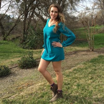 JessieElenaB's profile picture. BASED Persistent Optimist.