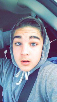 Shadow_lewis5's profile picture. Its pronounced versi. Yeah my eyebrows. haha i get it  i ride bikes  Snapchat: Shadow_lewis5