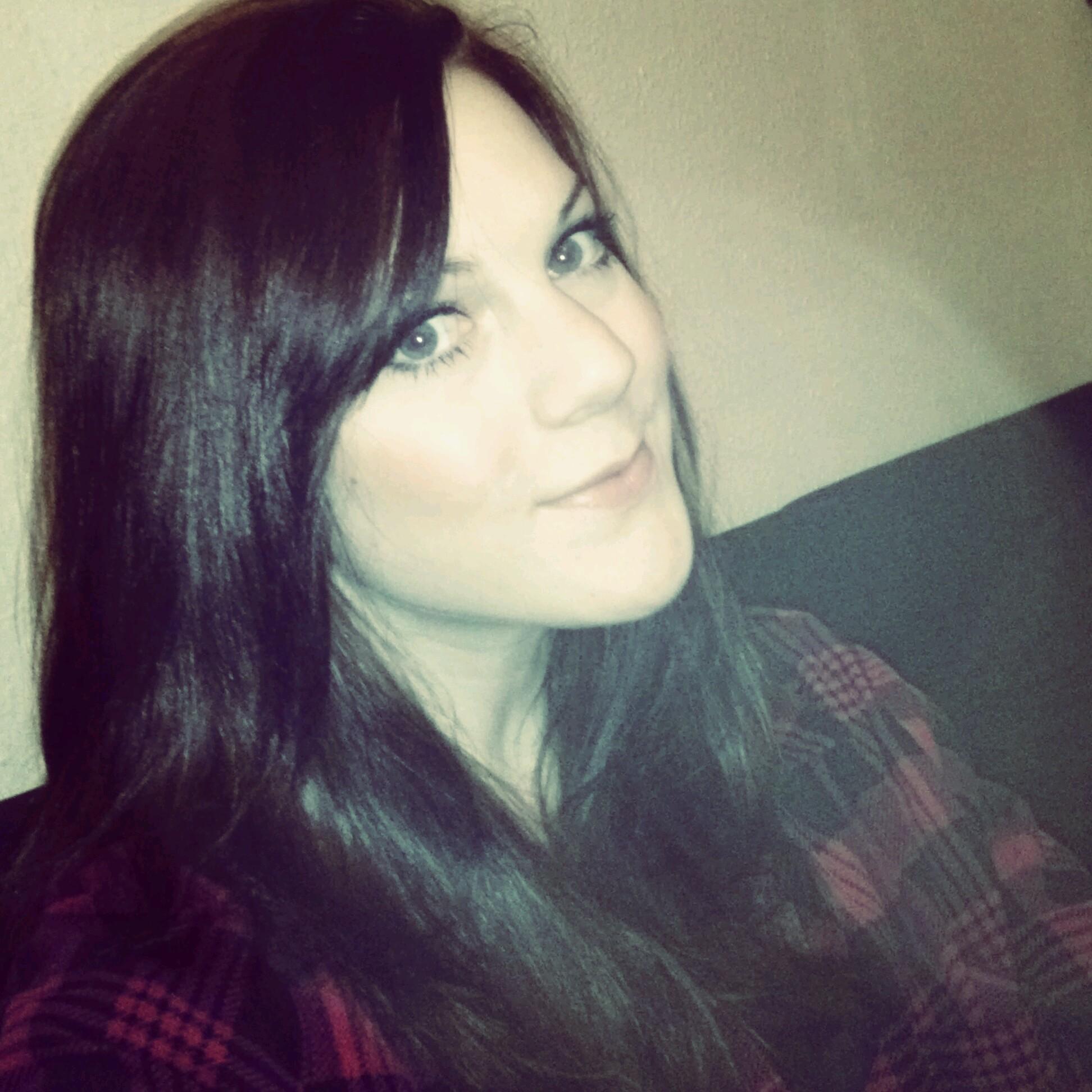 TherezaT's profile picture. Das Theater ist ein guter Spielplatz für die Möglichkeit anders zu sein