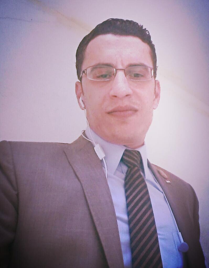 انا المستشار محمود فتحى مستشار وقاضى تحكيم دولى من عام 2008 ونائب رئيس الحزب المصرى الديمواقراطى  والمستشار القانونى للحزب ومحامى بالاستئناف العالى ومجلس الدوله