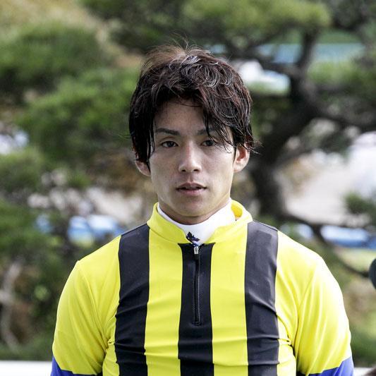 k_earline's profile picture. 競馬界若手ナンバーワン騎手の浜中俊騎手の画像つぶやき。