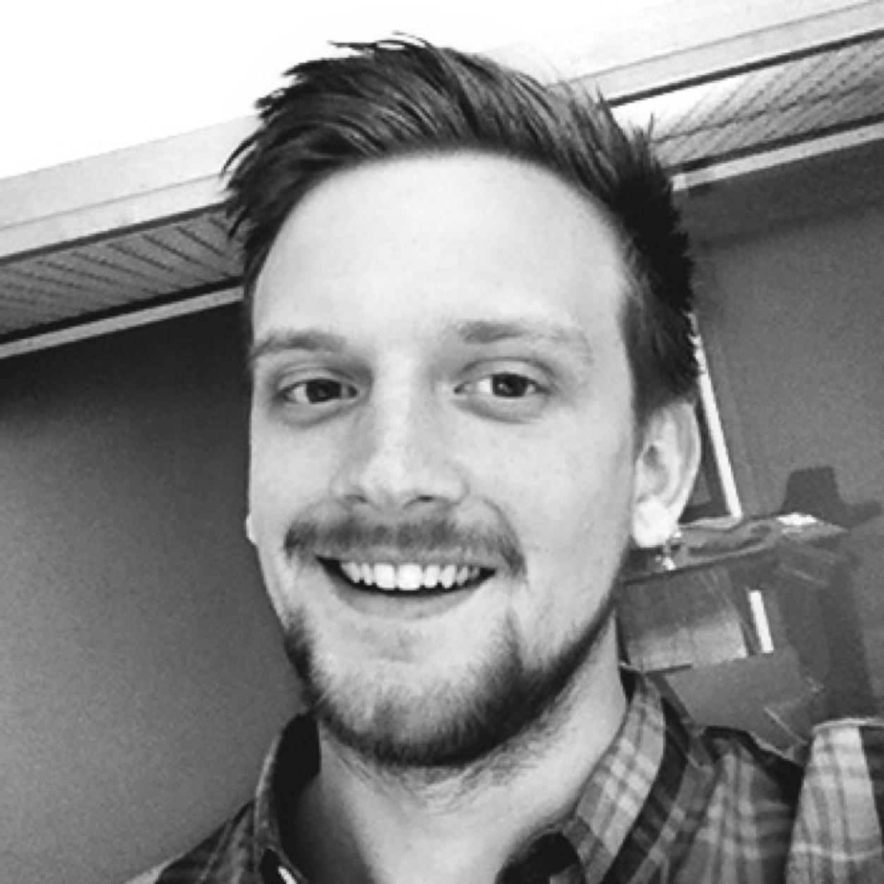 Animator/ illustrator based in Falkenberg, Sweden. Finding it healthy bringing design to life! My dribbble: danielisedal Vimeo: https://t.co/8DKCupOU4T