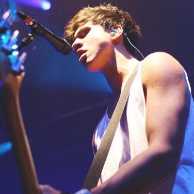 @BadGirls5sos