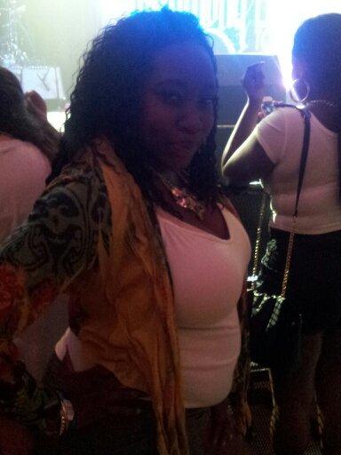 JMARIE AND I MAKE EM SAY OWWWEEE  Main rapper/party girl of #DADT DON'T ASK DONT TELL FOR BOOKING CONTACT jmarieoowweeegmailcom #teamlibra #teamfollowback