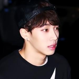 / 맞팔은 제가 알아서. 수줍음이 많아서요. / 로맨틱센스 110509~140509 (https://t.co/9rp5OSjsOF)