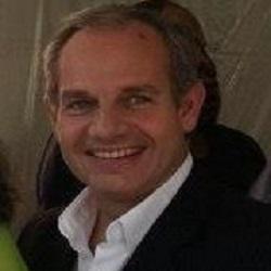 Big networker :), attentive listener, visionary, entrepreneur, windsurfer, health systems solutions ... always smiling :)  https://t.co/vGk2PFAImy