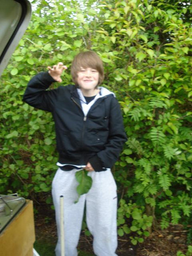 Aron222's profile picture. wooooooot. craaaazzzzyyyy. wtf.