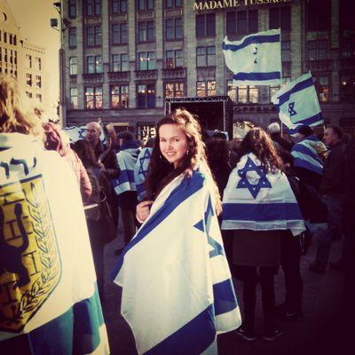 Israel supporter • Follower of Yeshua :) Daughter of The Most High God • When God is in it there is no limit ✌