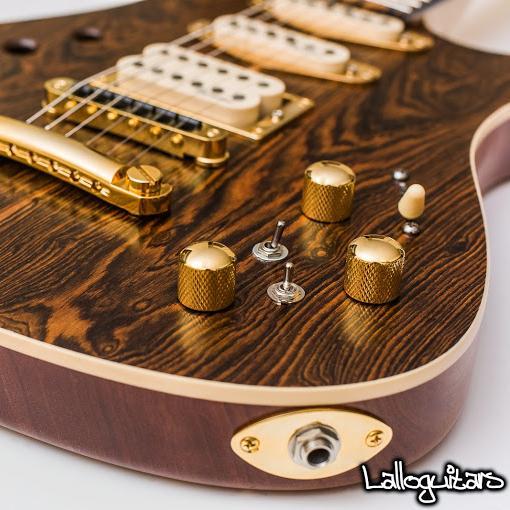 Italian luthier. Custom electric and semi-hollow guitar and bass. Top quality materials and instruments.