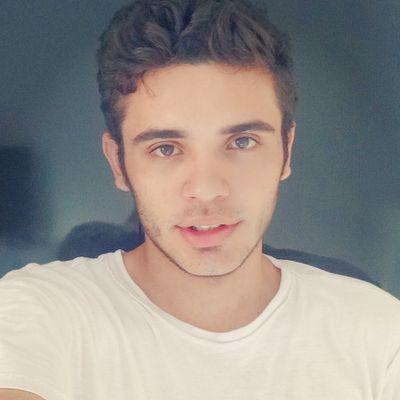 Filho, irmão, amigo, simples...      sonhador! Humano!!!