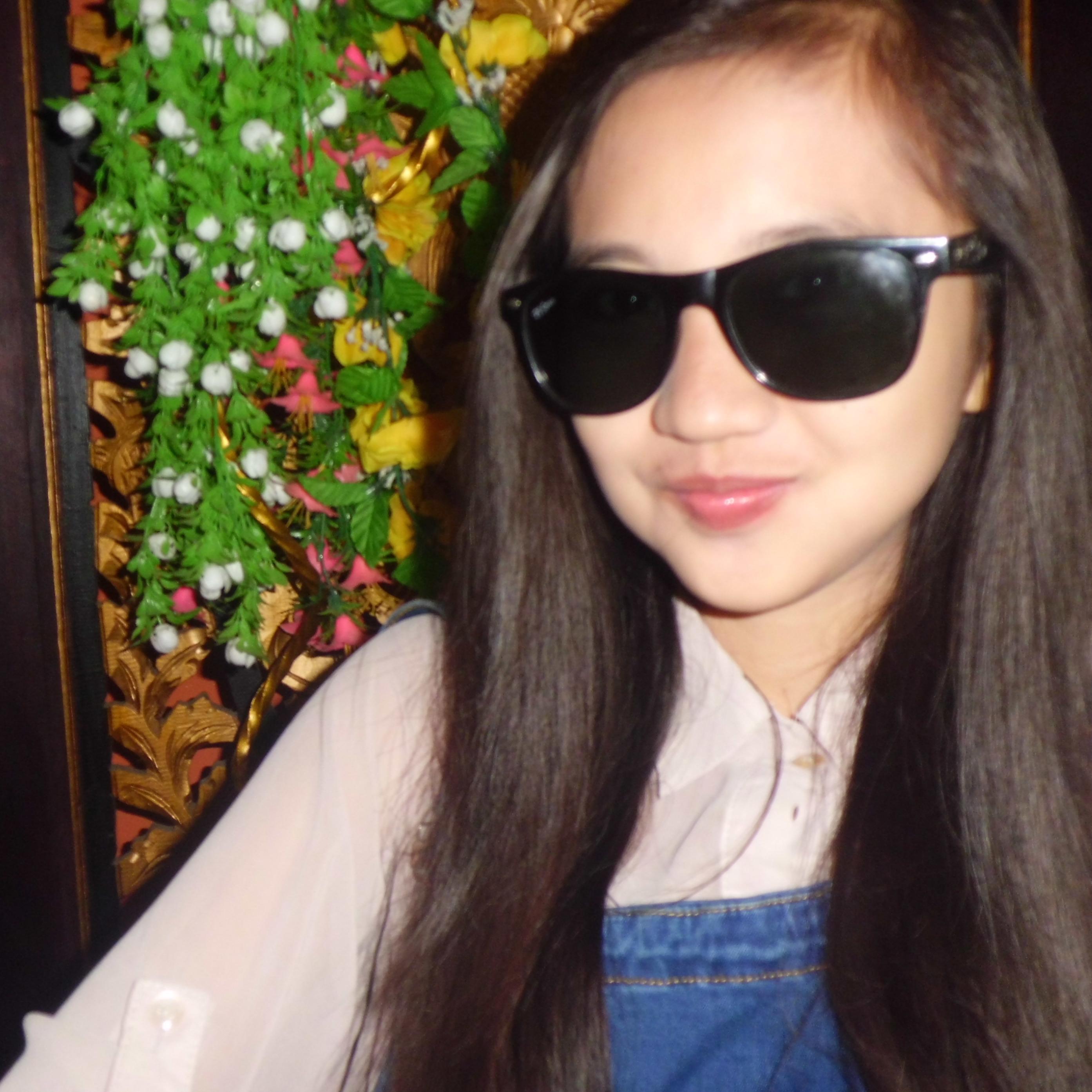 Putriidwifransi's profile picture. Simple 16 !!!