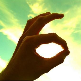 Tweet what I feel and random thoughts. ♥ Follow me, Retweet, and enjoy. ♥ Best wishes for you to all.