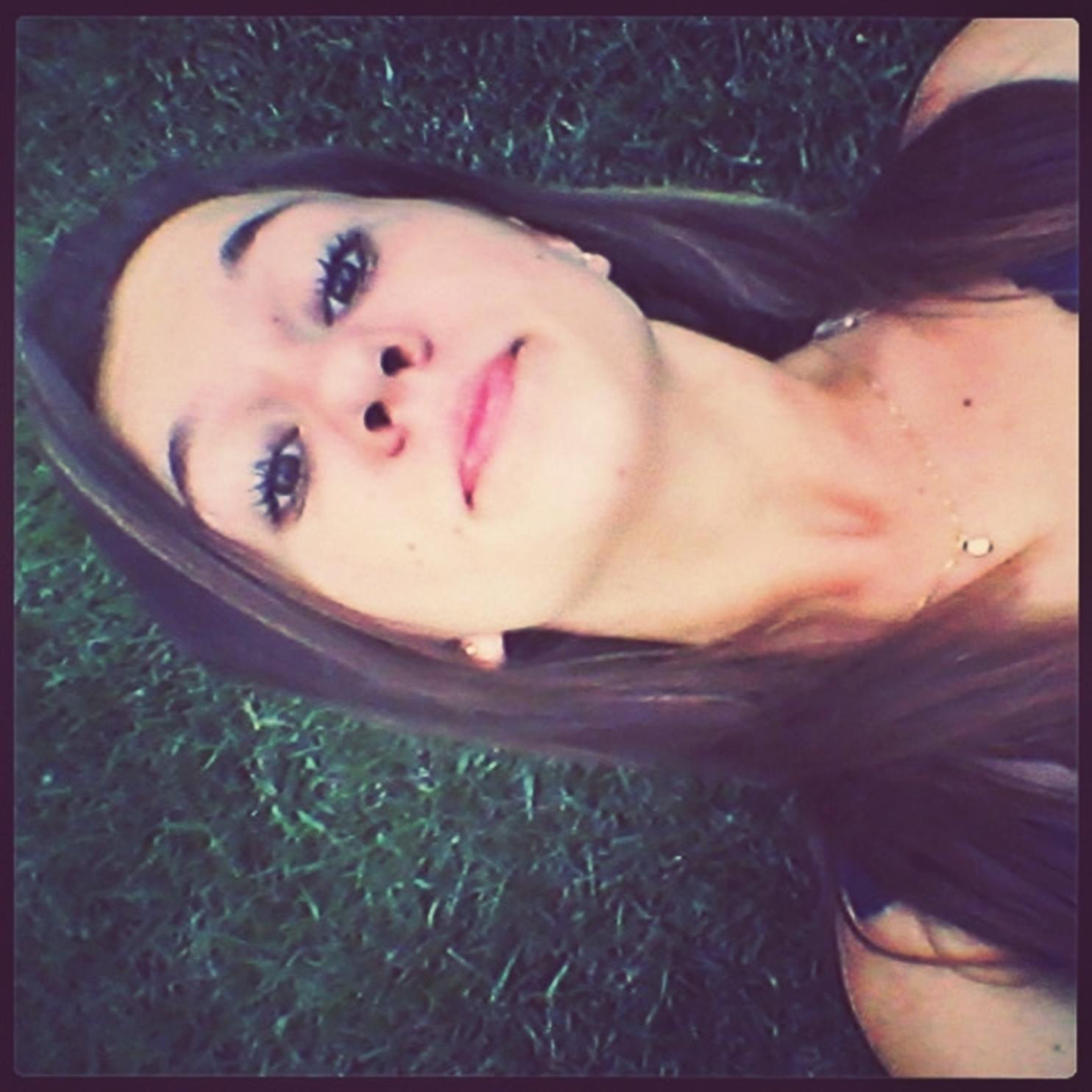 Renautss's profile picture. não sou contra nem a favor muito pelo contrário