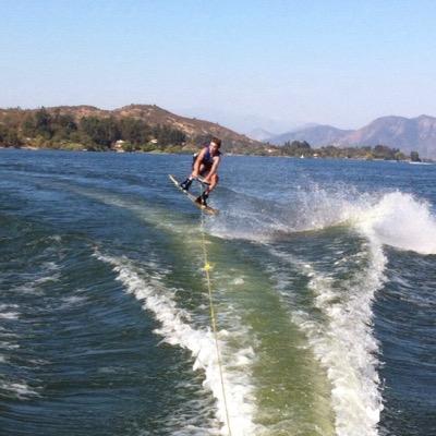 si me sigues los sigo devuelta amante del futbol y el wakeboard