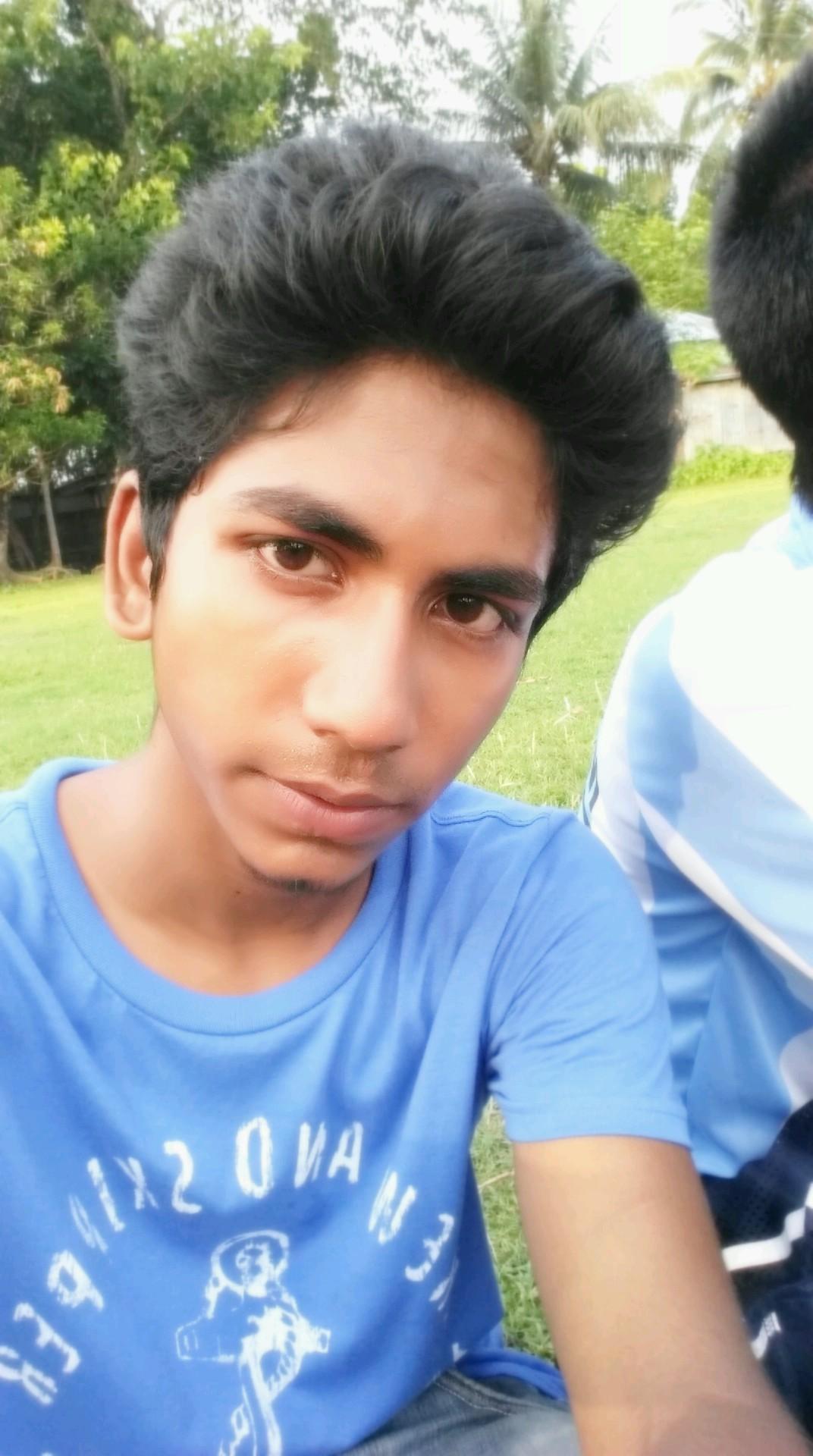 Born : Saiful Islam Asif
March 12, 1997 (age 17)
Faridpur, Dhaka BD
Occupati On : Student
Years Active : 2002–present
Attitude : I am a simple boy. Like
t