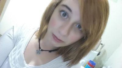 Hi, my names Mia. I love music and most of the time I listen to BVB, Falling in Reverse, BMTH, SWS, Asking Alexandria and most rock music:P