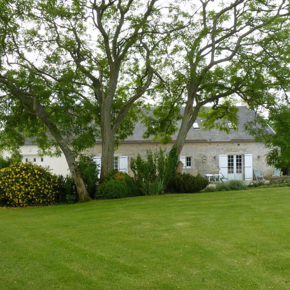 Situé à Brucheville, petit village de 146 habitants. +33 2 33 42 24 00