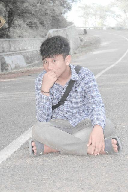 Sepak bola . Invite my pin :2AD7467C.