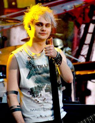 MichaelCMM's profile picture. in @MatchMakerMatch RP/FL Punk Rock Idk Anymore