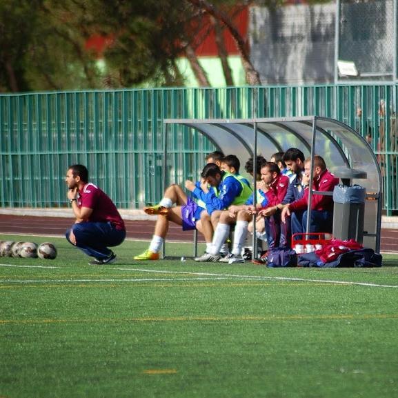 Orgulloso padre de familia, entrenador nacional (Conce, Canillas, Periso, EF Vicalvaro)ex DT EDM San Blas. Actual DT CD Rivas Jarama. Sin gritos por favor