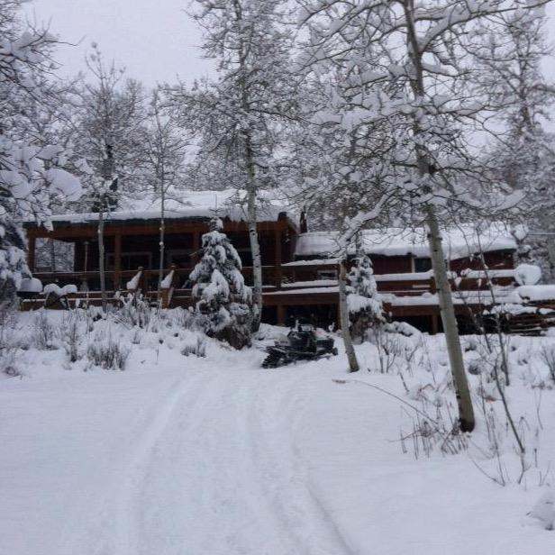 UtahCabin's profile picture. 