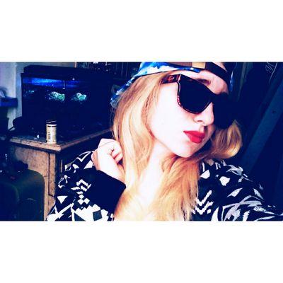 insta : @poisxn_flxwers , snap : maiavv.