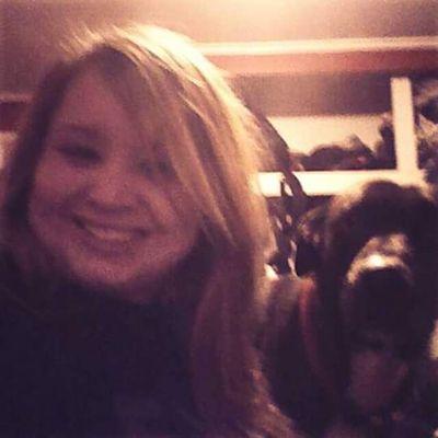 annakmeek's profile picture. I give epic high fives, I'm a hippie on the down low, and the funniest person you dont know.