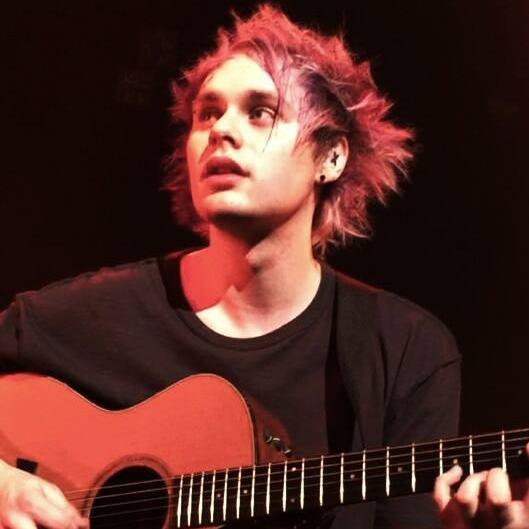 go follow @wheresmymichael for nothin
