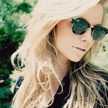 juliaalbu's profile picture. The wise man does not say what he thinks, but what he says, thinks ....
                                                            Aristotle