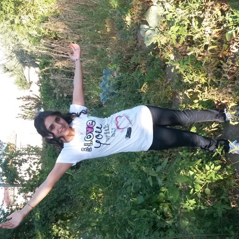 merve_akkurt's profile picture. Varsa Yaşarsın Yoksa Bakarsın..