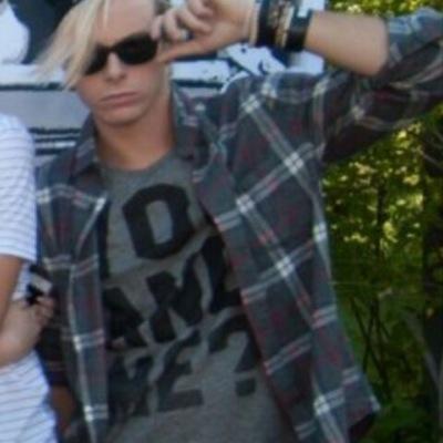 For the Riker lovers out there | sorry no personal imagines | R5 followed us on 2/02/2014 | Candace | Faith | Ginja | Hanisa | Phoebe | Ash |