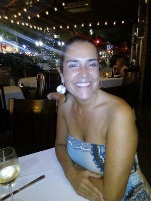 macagovi's profile picture. Fanática lectora, esposa, mamá y abuela. Me encanta la música electrónica... y AZUL 💙💙