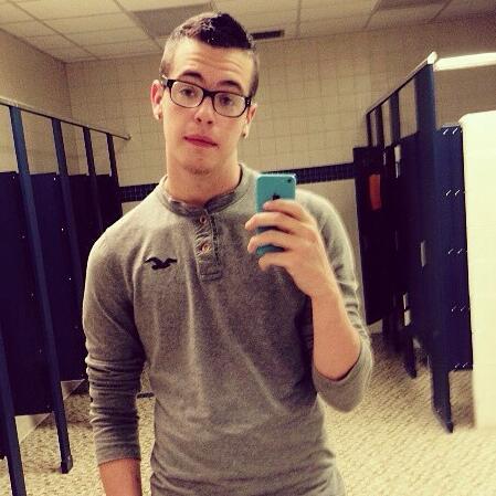 senior at North high school chill af and i dont judge anybody for anything and i follow back.