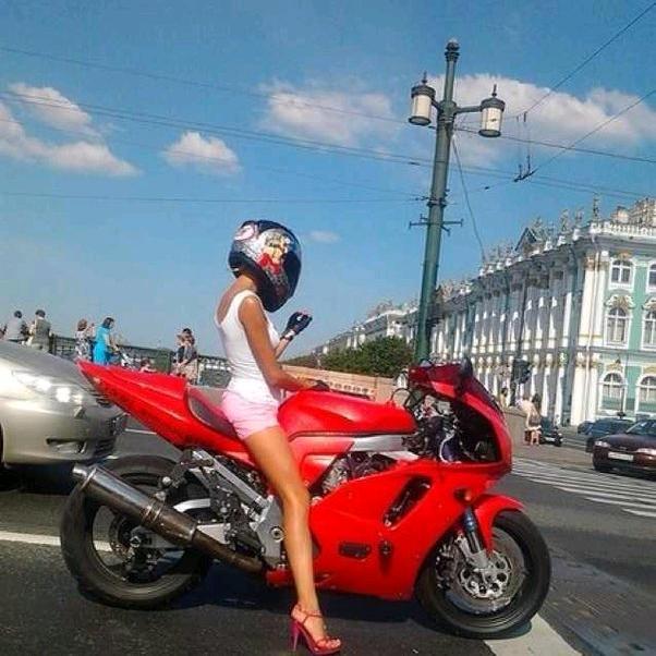 gforbudibuck95's profile picture. J'aime sortir avec mes amis, regarder des séries U.S et partir en vacances aussi